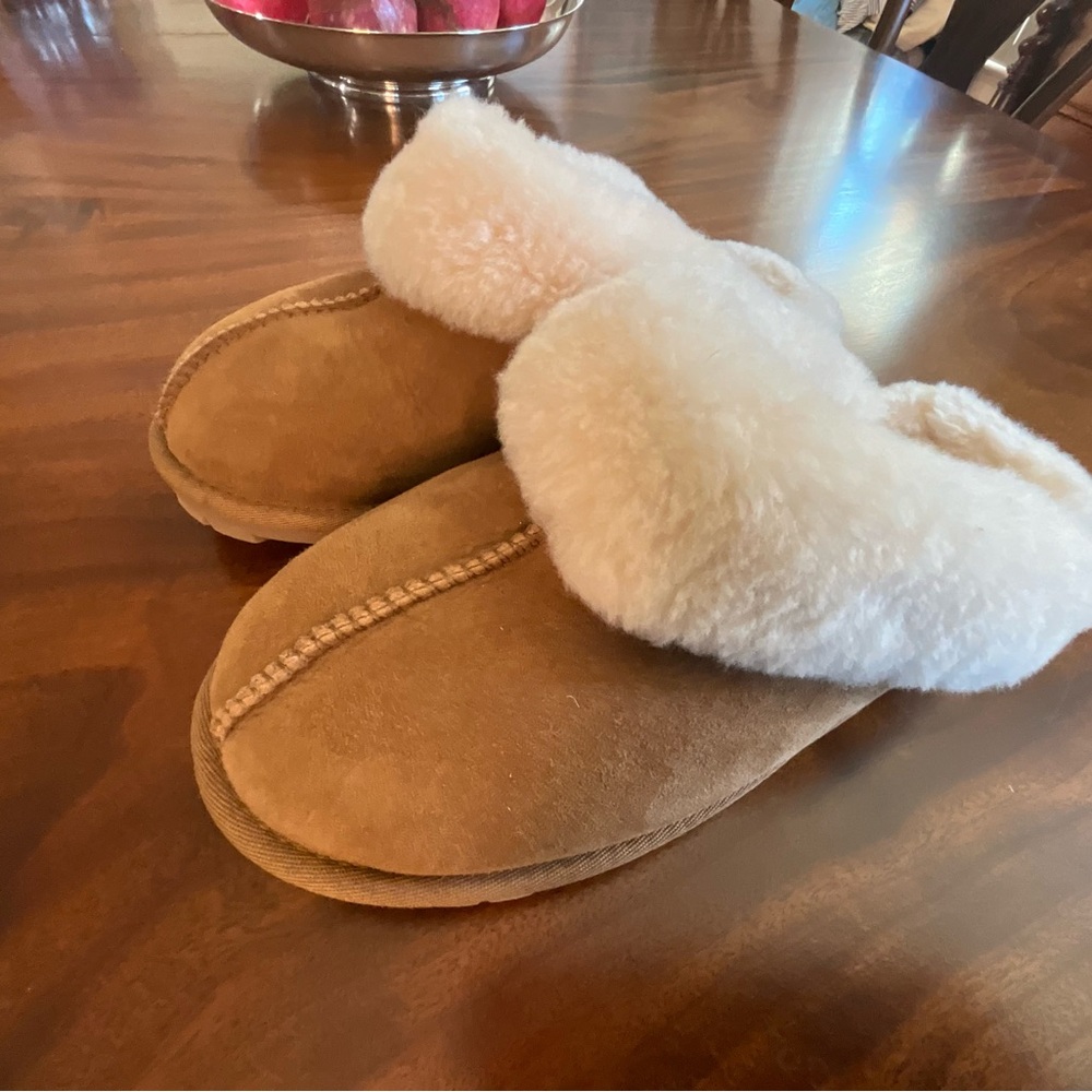 Women’s wool-lined suede slip-on slippers, size 10